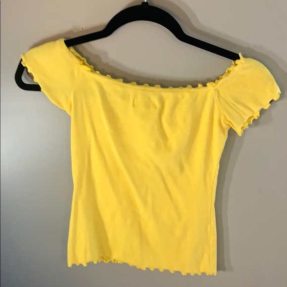 yellow Hollister off the shoulder top - Picture 2 of 3